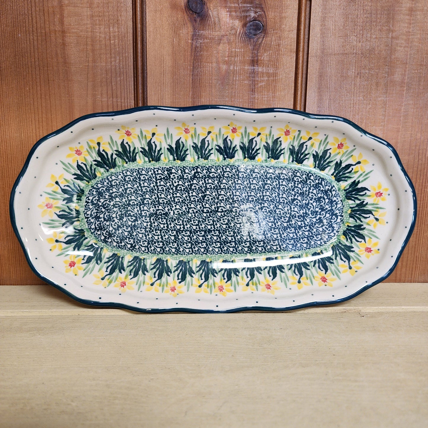 Tray   Scalloped Oval   6.25" x 12.5" A42-2777Q  Daffodil pf0526
