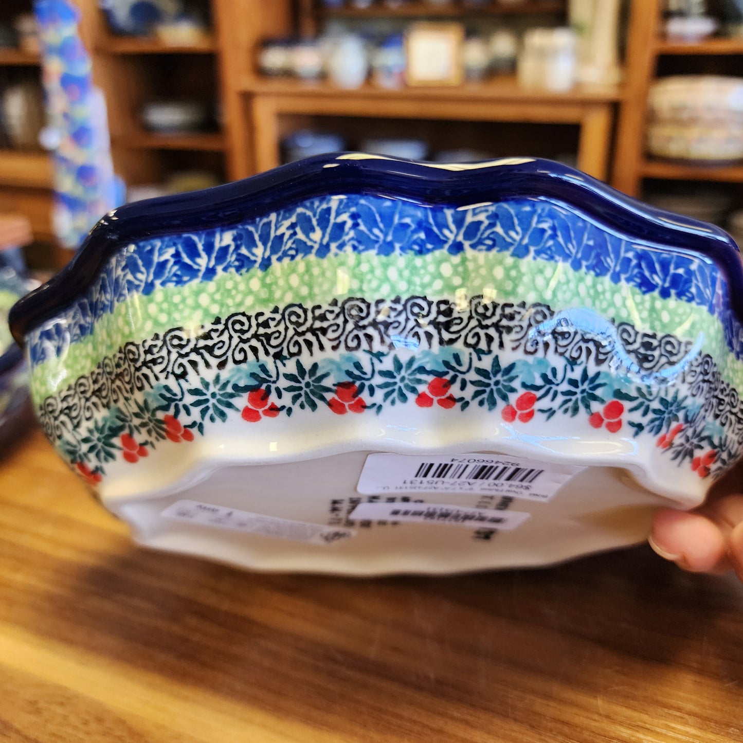 Bowl   Oval Fluted   6" x 7.5" A27-U5131  U4 pf0526