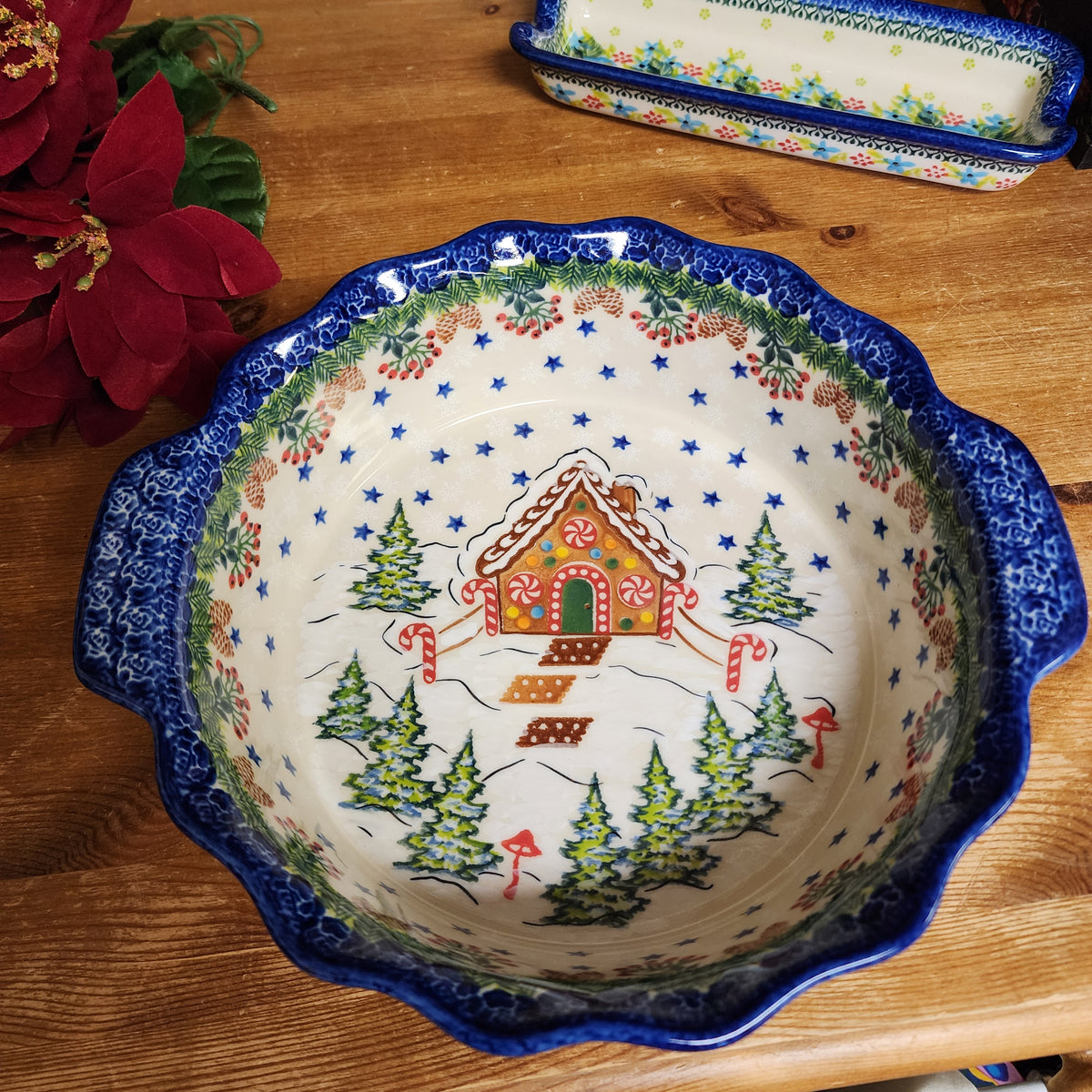 Baker 9"x2" / Round baker Fala w/tab handles/ 1121 Gingerbread House