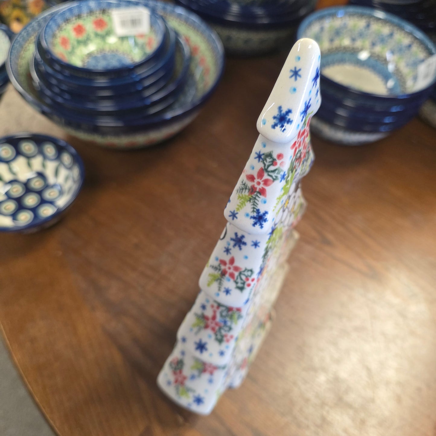 Tree ~ Flat ~ White flowers and flakes