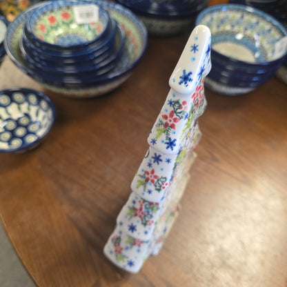 Tree ~ Flat ~ White flowers and flakes