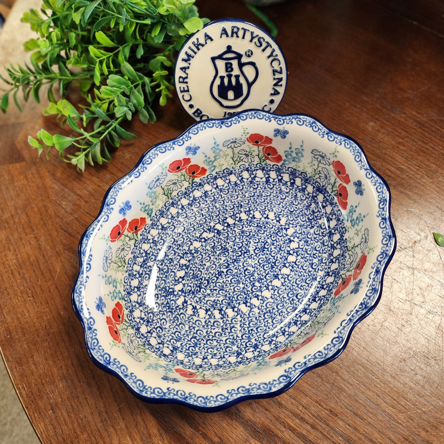 Bowl Oval Baker ~ Fluted Edge 9" x 7.5" x 2 3/4"deep   D78-2901X  Red Poppy Garden pf0526