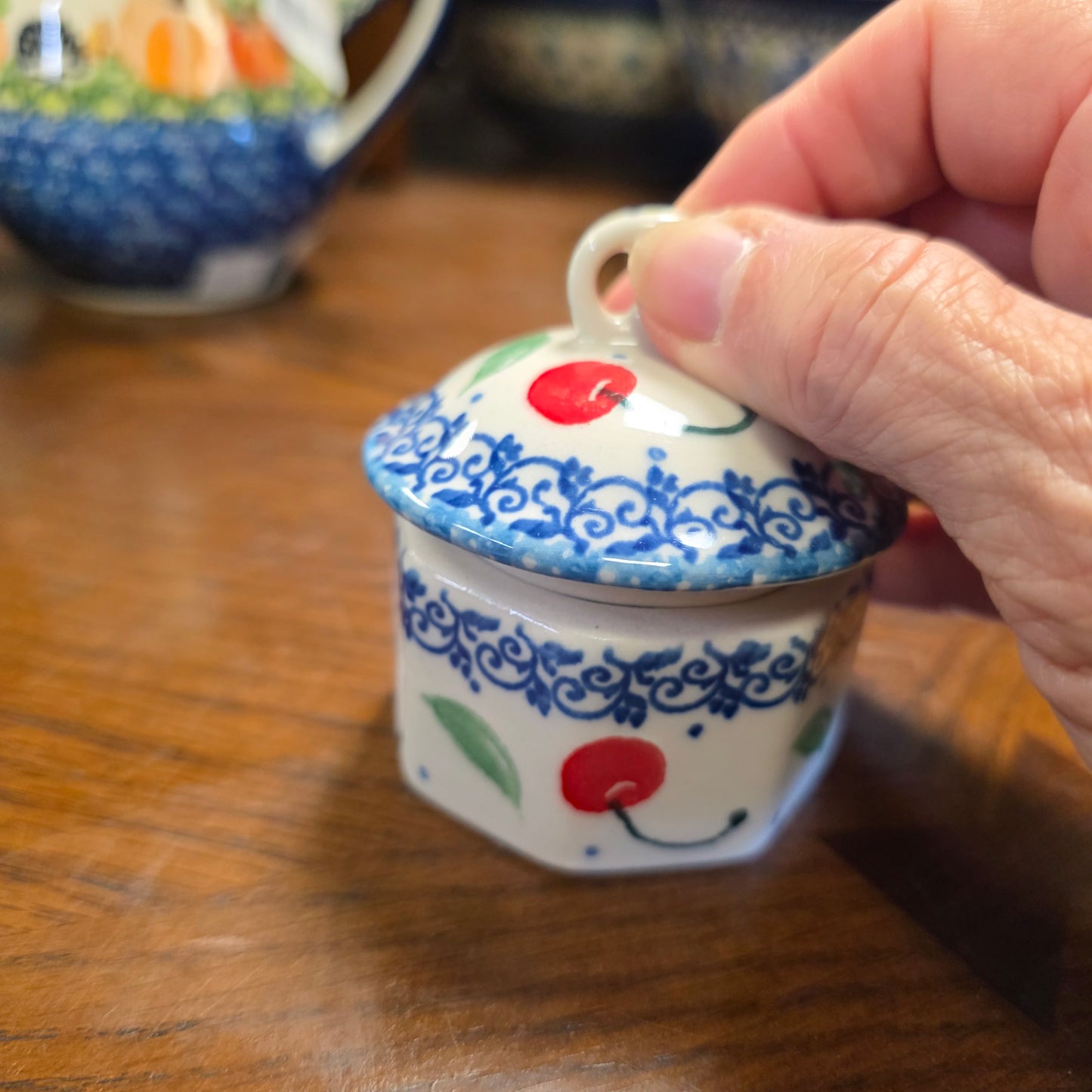 Ring   Trinket Box  110-2715x Cherry Pie