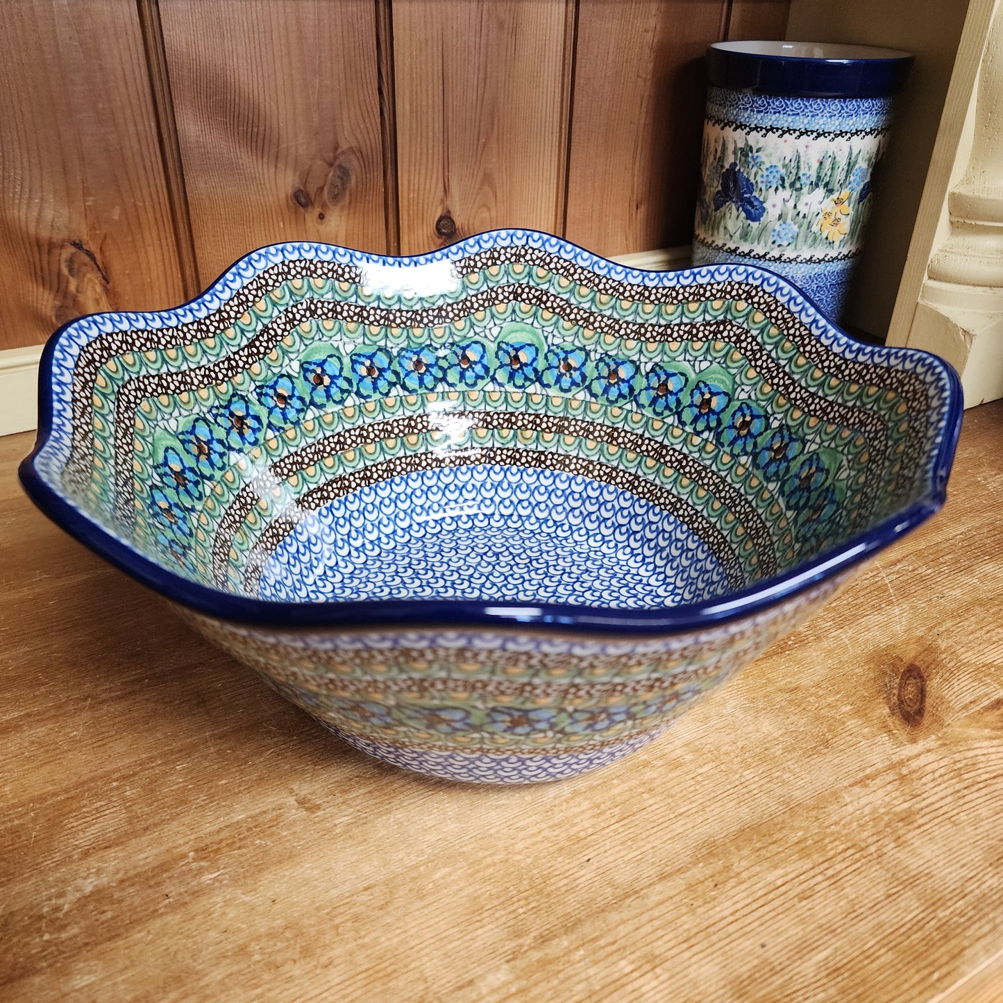 Bowl   Wavy Edge   Large  12" 693-U0151  U3 pf0526