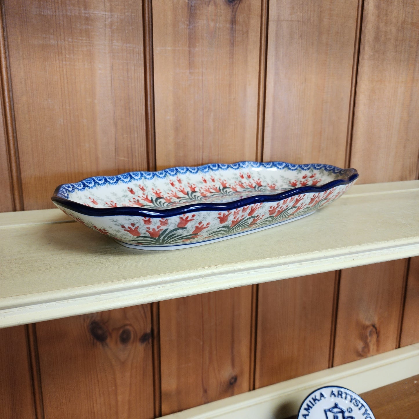 Tray   Scalloped Oval   6.25" x 12.5" A42-1437X  Crimson Bells pf0526