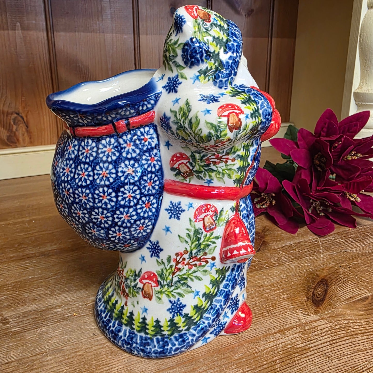 Santa w/ Bag mushroom snowflakel 8"