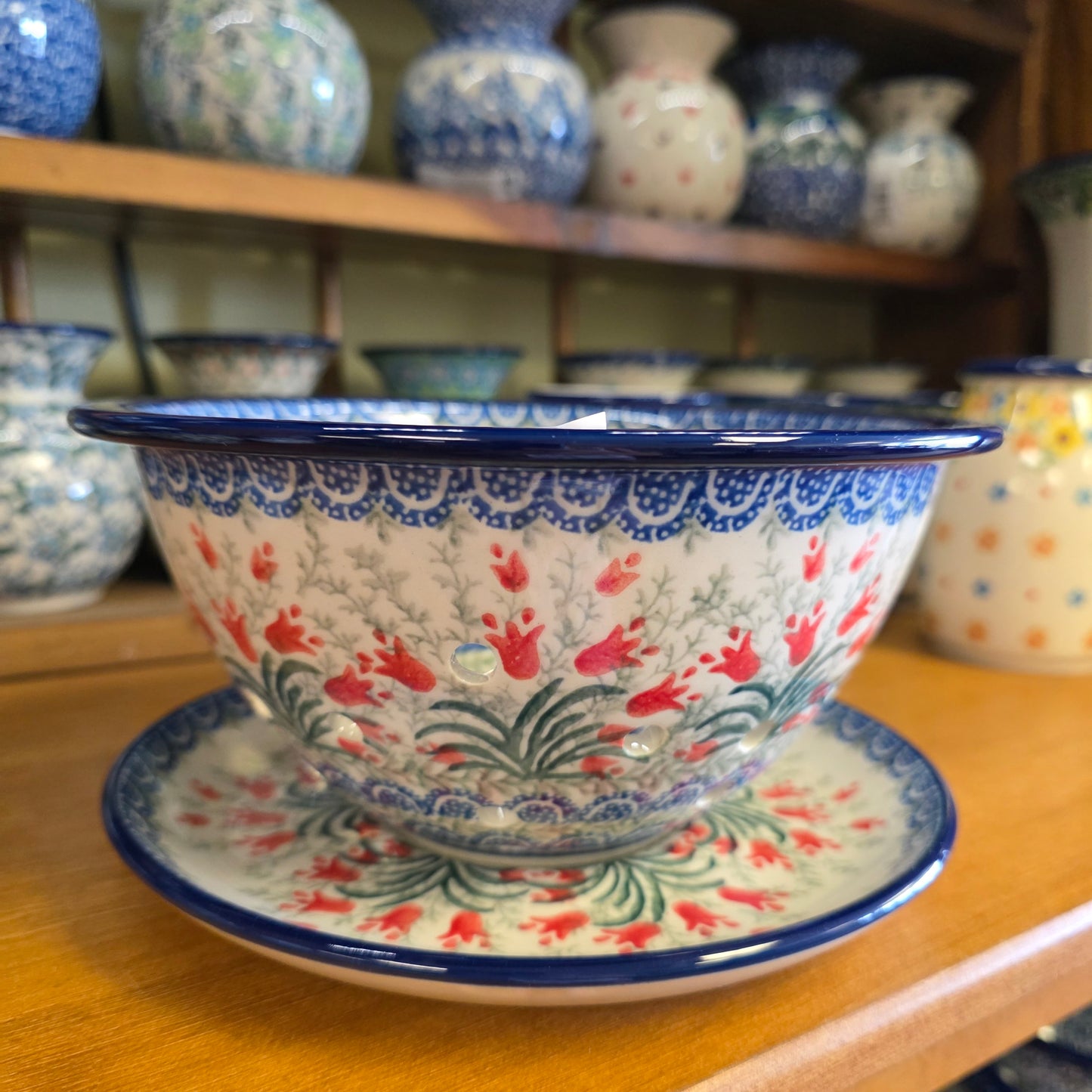 Berry Bowl w/ Saucer   8"W  470-1437X  Crimson Bells pf0526