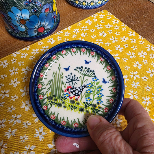 Coaster 4" ~ lip ~  Black & White Chickens