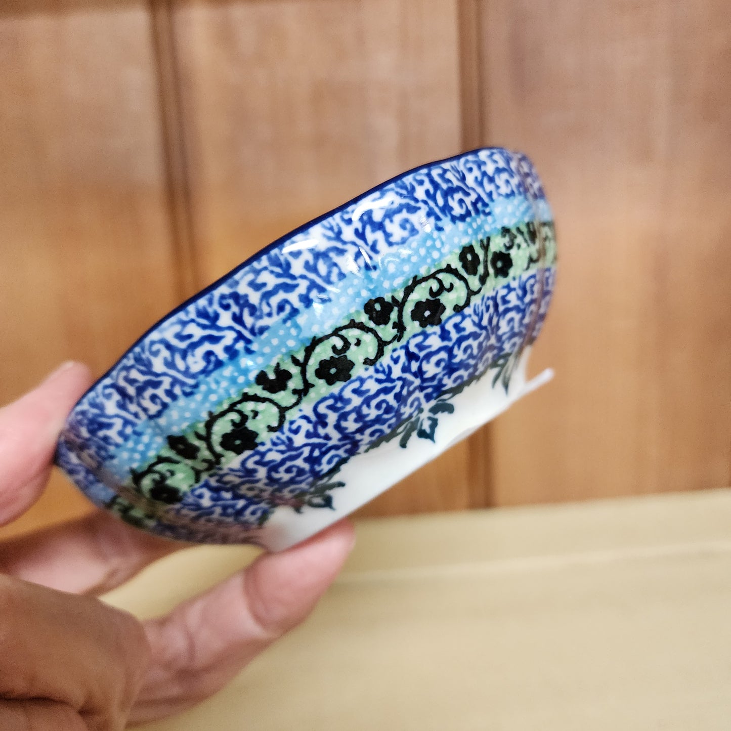 Bowl   Scalloped   4.5"   U4553 ~ U4 ~ T. Liana