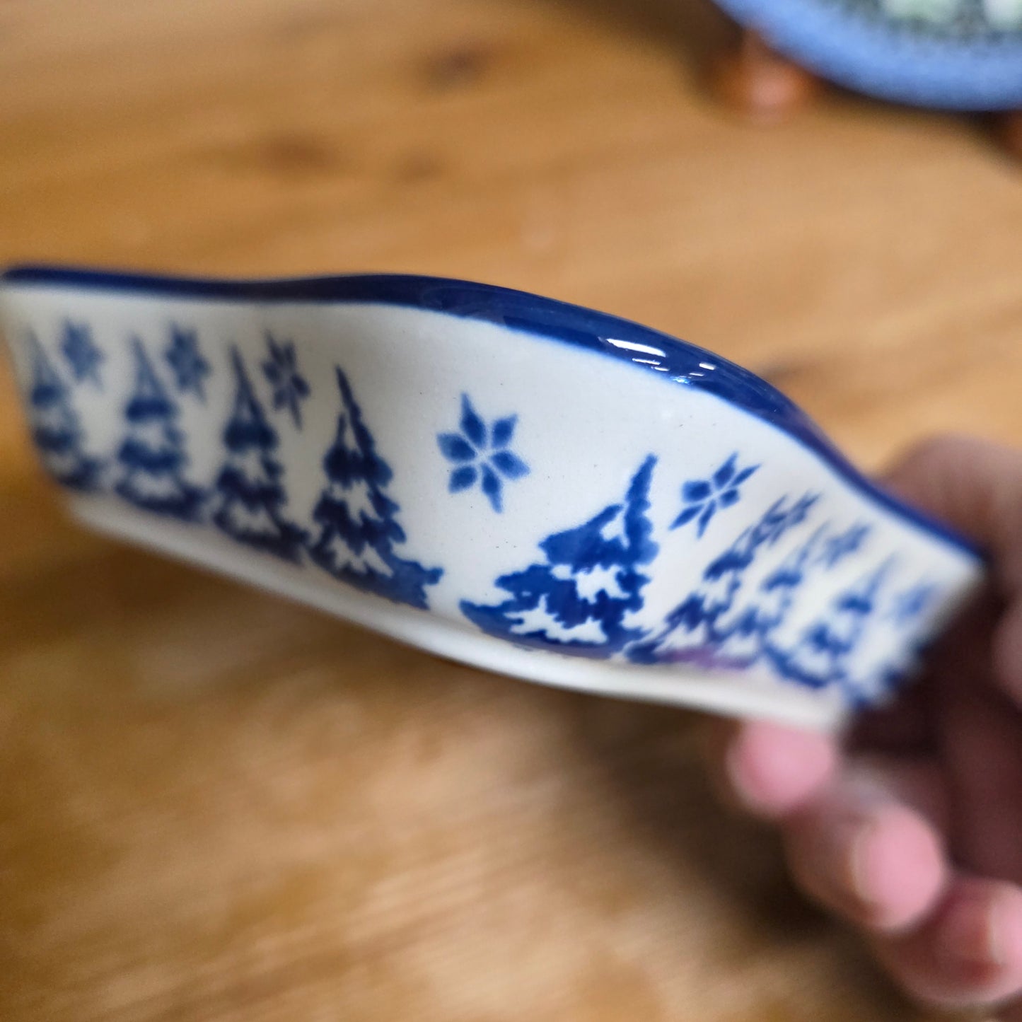 Bowl   Shallow Fluted  630-1931X  Snowy Pines pf0526