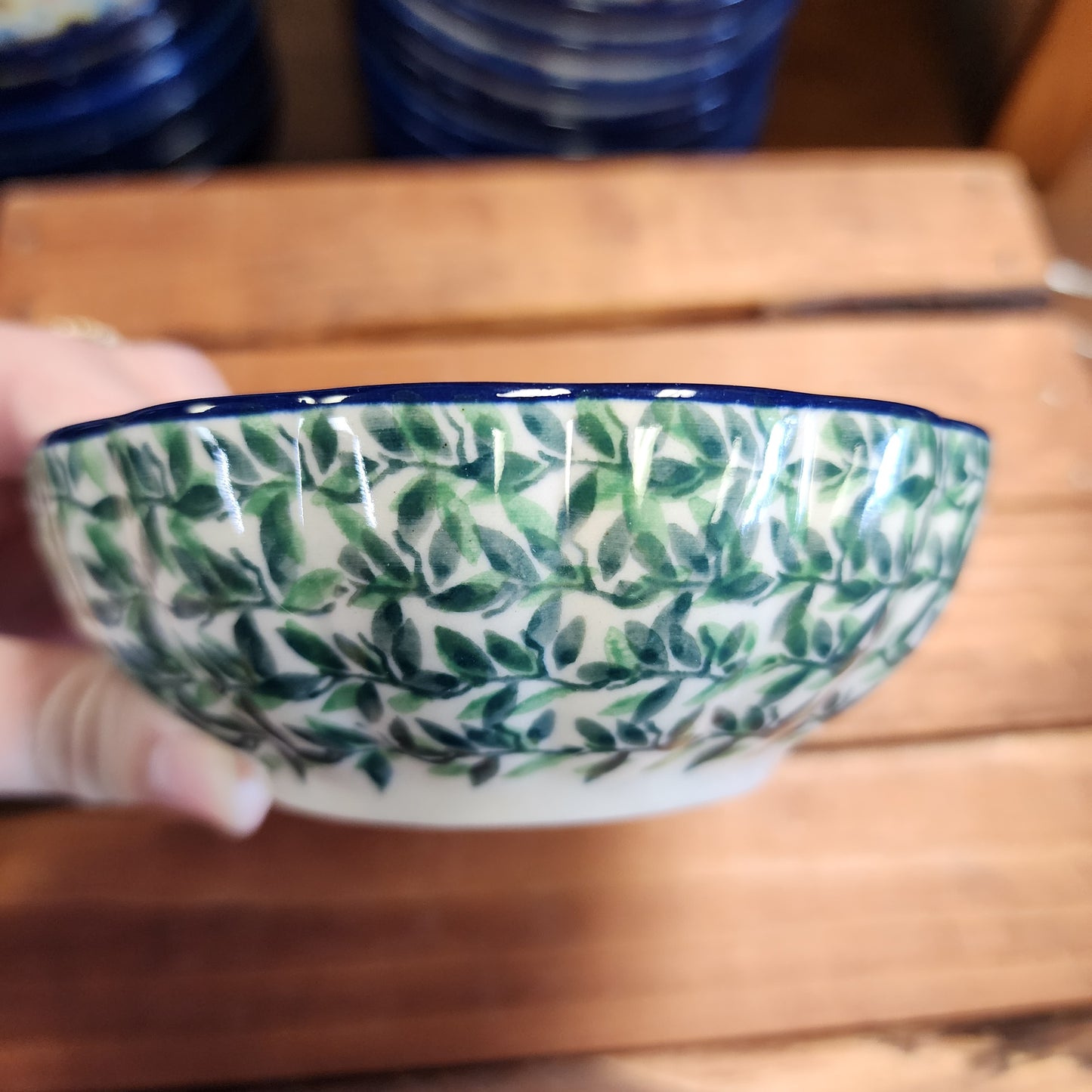 Bowl   Scalloped   4.5" 023-2241X  Black Beauty pf0526