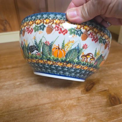 Bowl ~7.5" Hedgehog mushroom pumpkin 1046 7.5"x3.5 / 7 cup