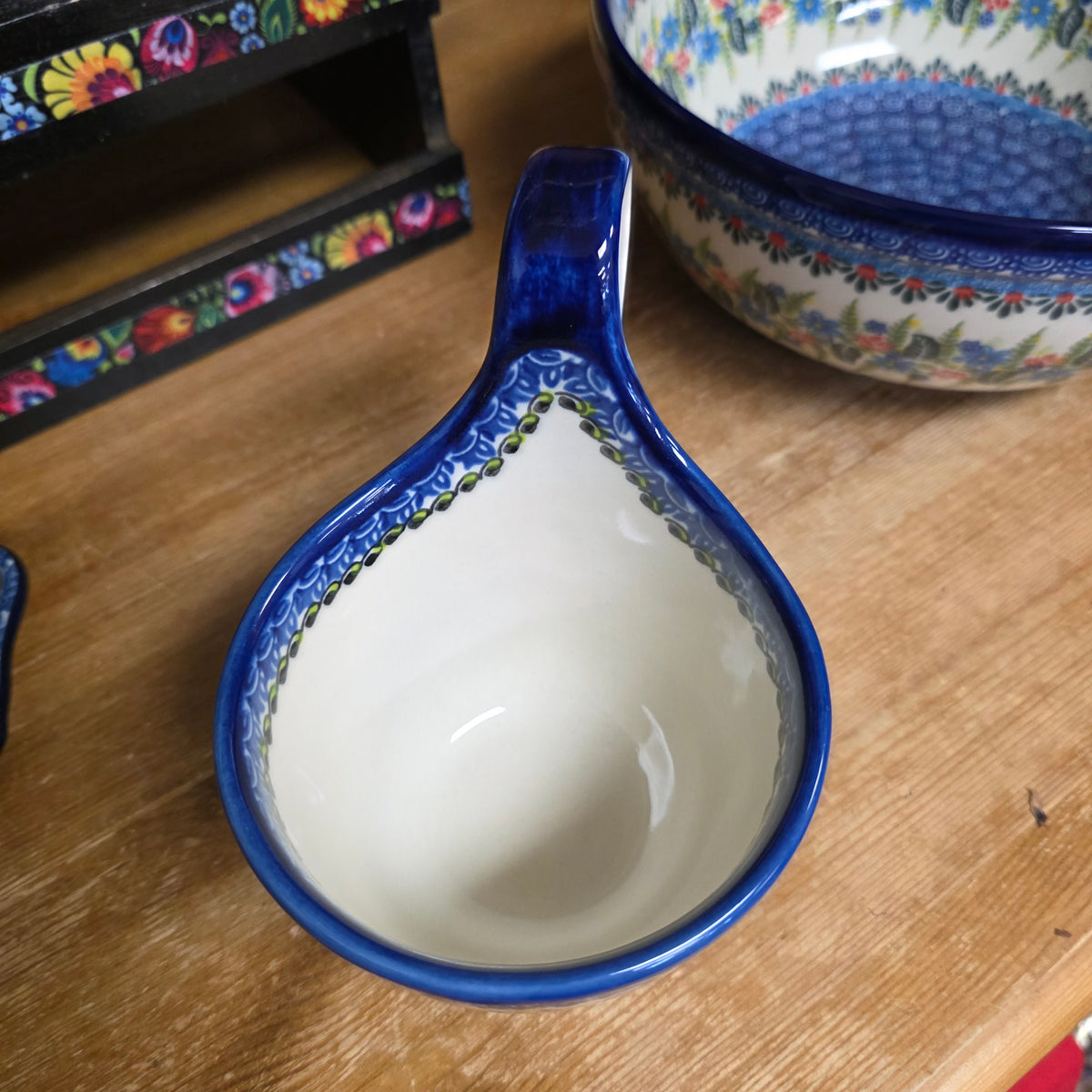 Bowl w/loop handle ~ sunflower 580