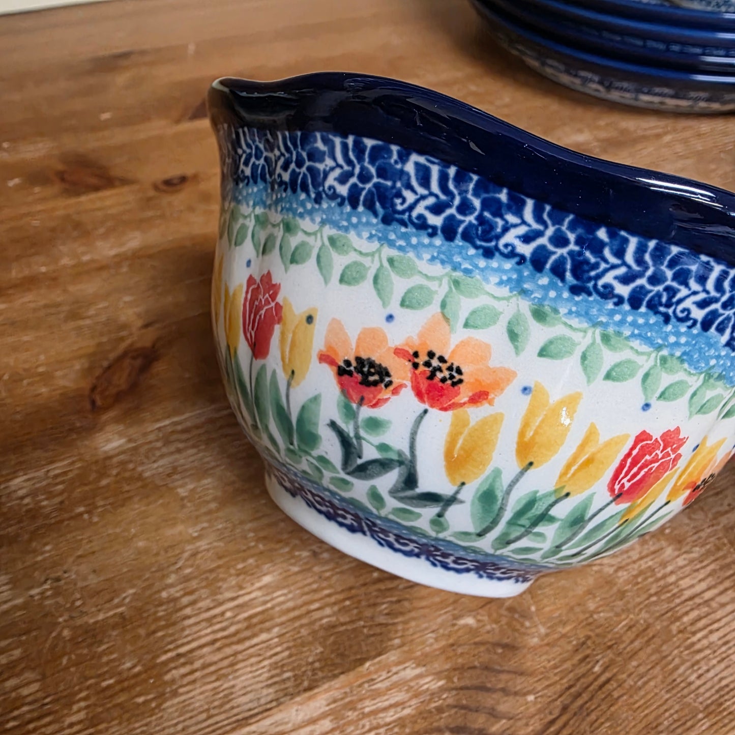 Bowl   Wavy Edge   5.75" A54-U5224 pf0526 T Liana