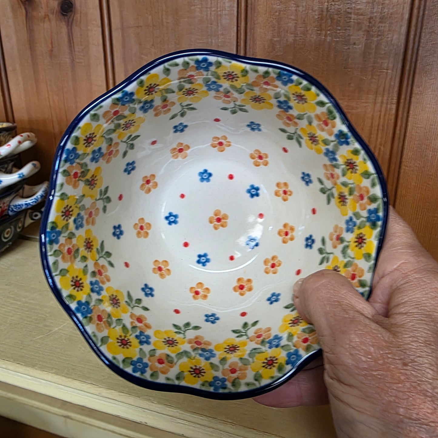 Bowl   Wavy Edge   5.75" A54-2225X  Buttercup pf0526