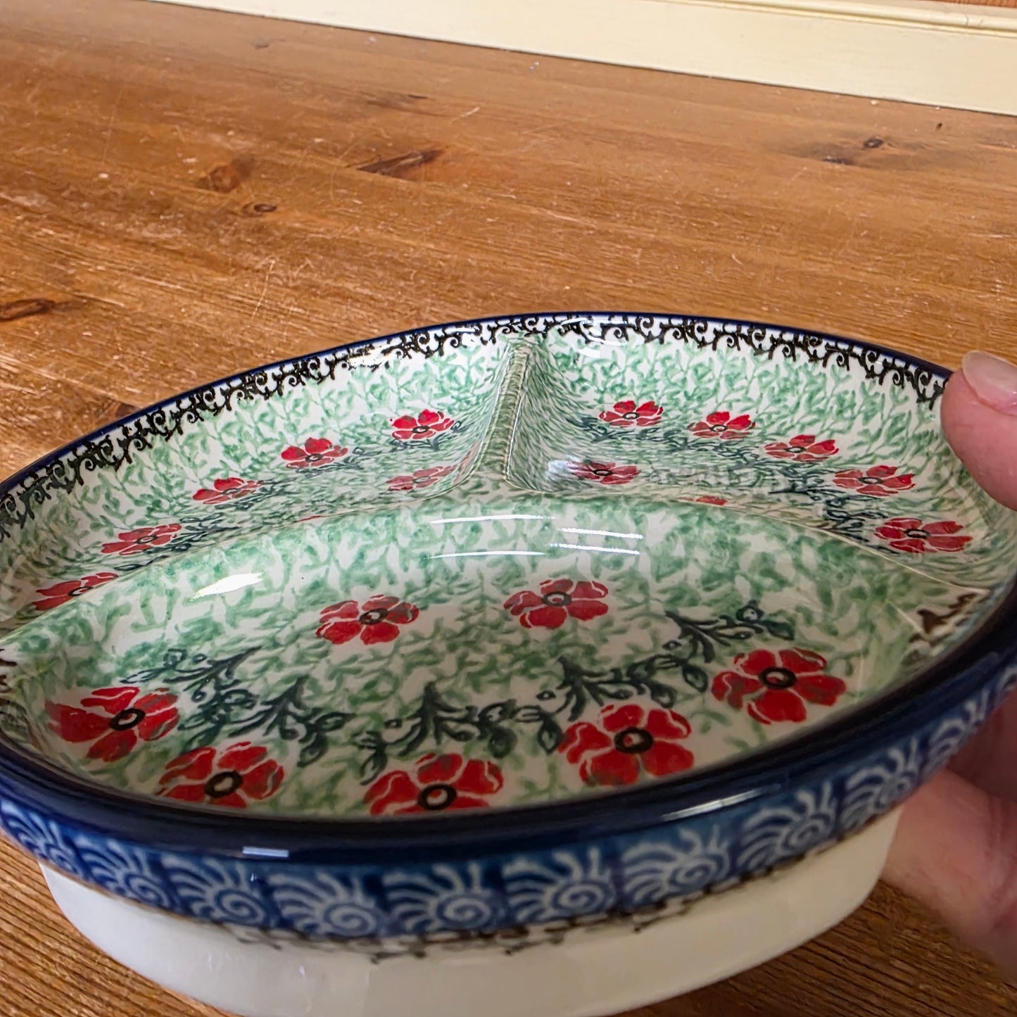 Divided Dish ~ 6.7" Round    D29-1916X  Maraschino pf0526