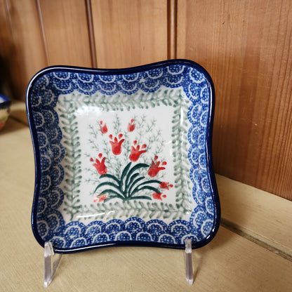 Bowl   Shallow Fluted    1437X ~ Crimson Bells