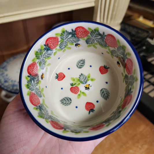 Bowl   Ramekin   3.75" 409-2709X  Strawberry Field pf0526