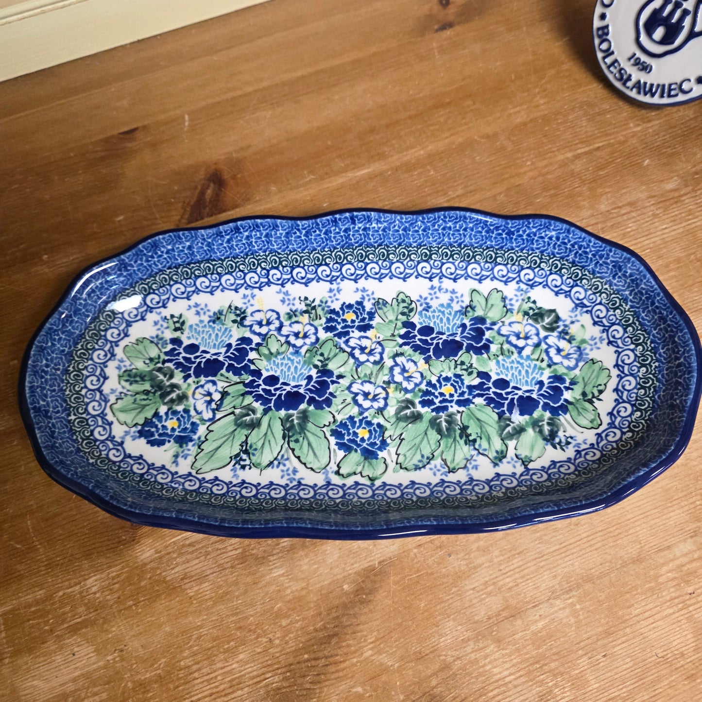 Tray   Scalloped Oval   6.25" x 12.5" A42-U5138  U4 pf0526