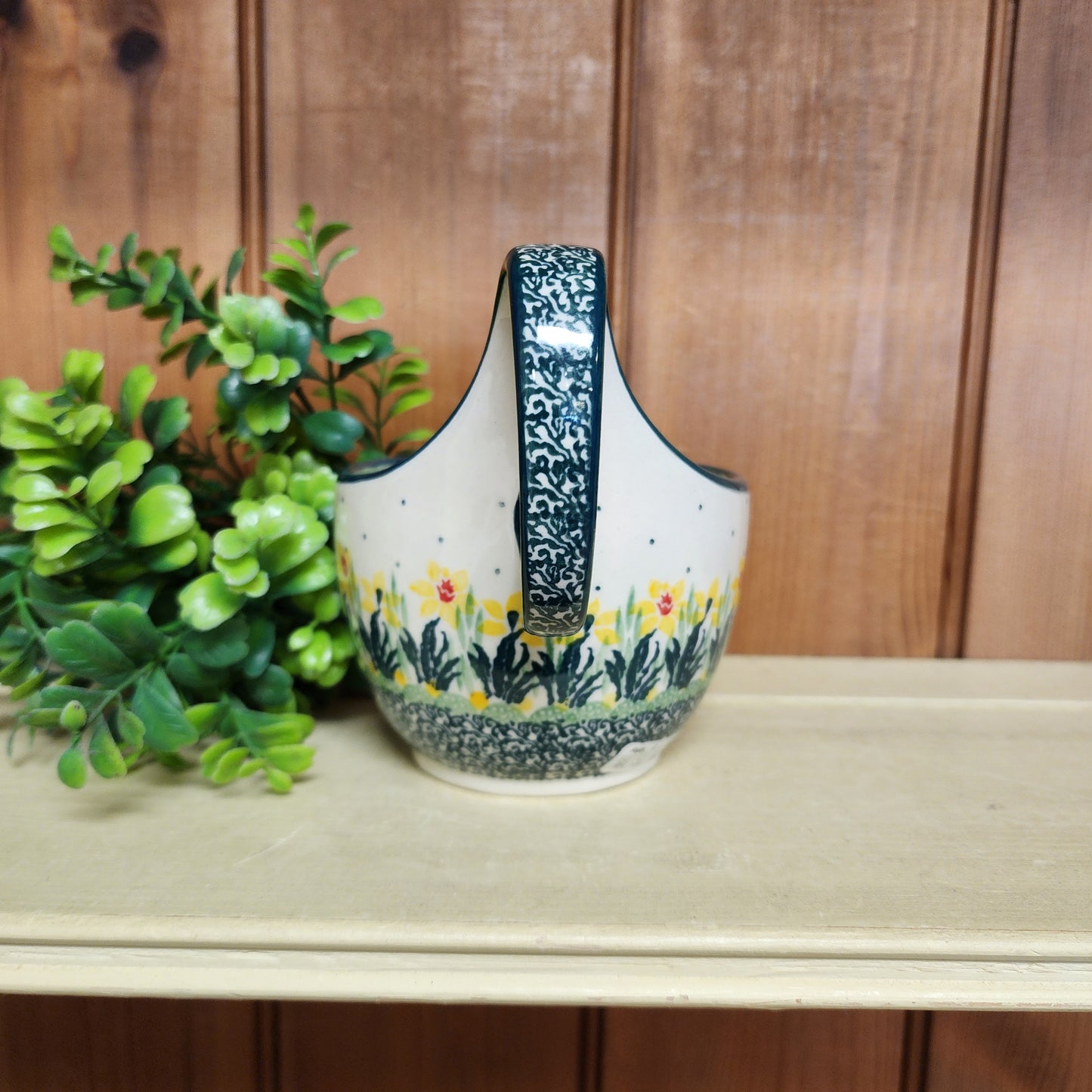 Bowl w/ Loop Handle   16 oz  845-2777Q  Daffodil pf0526