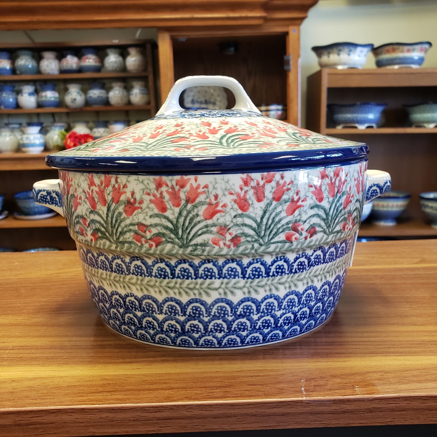 Baker ~ Covered Casserole (2 qt) 278-1437X Crimson Bells