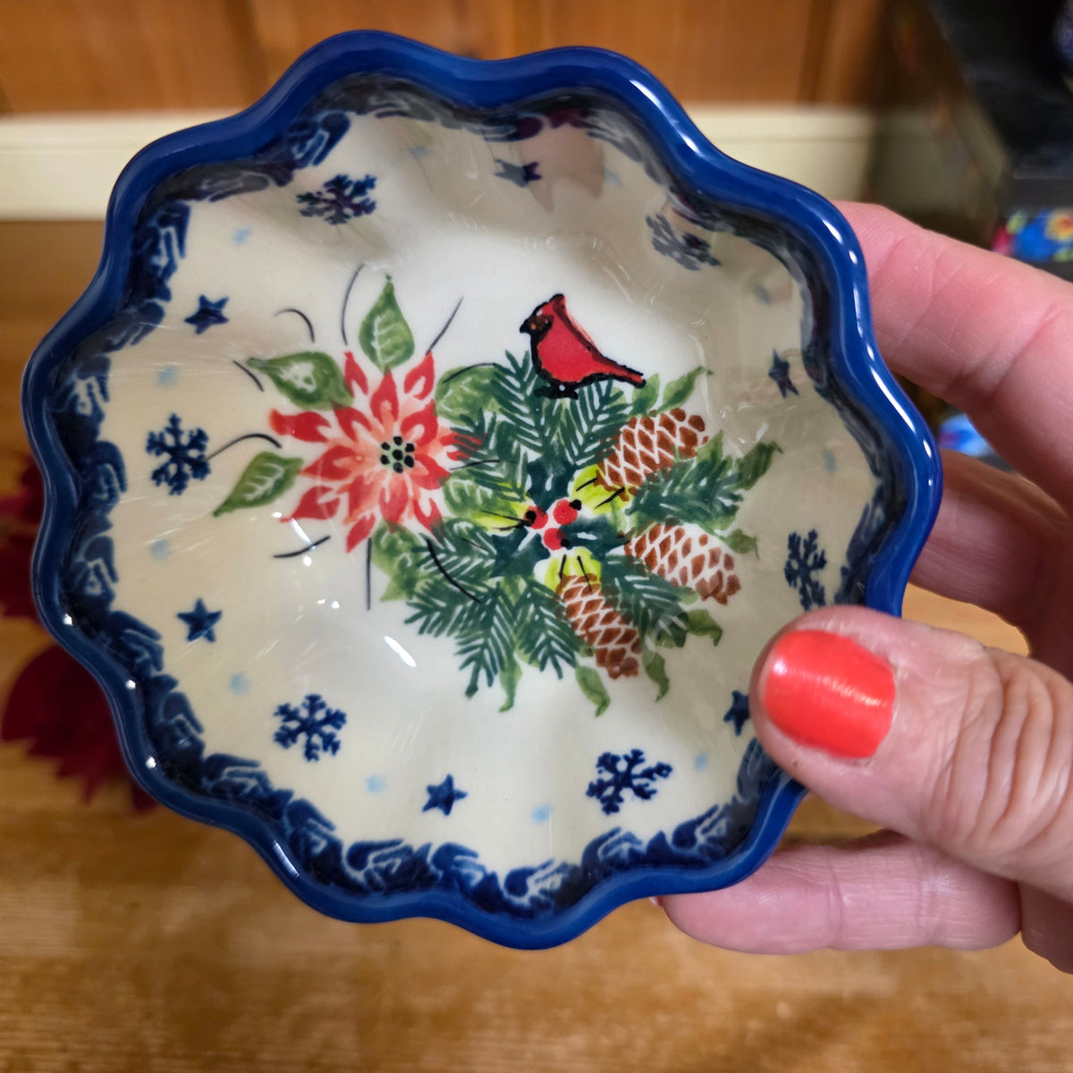 Bowl ~ Fluted Ramekin / 4" Cardinal Poinsettia 710