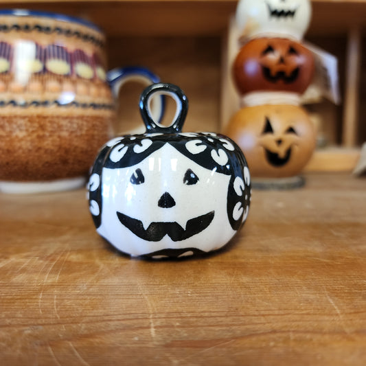 Ornament Pumpkin ~ J8CA black