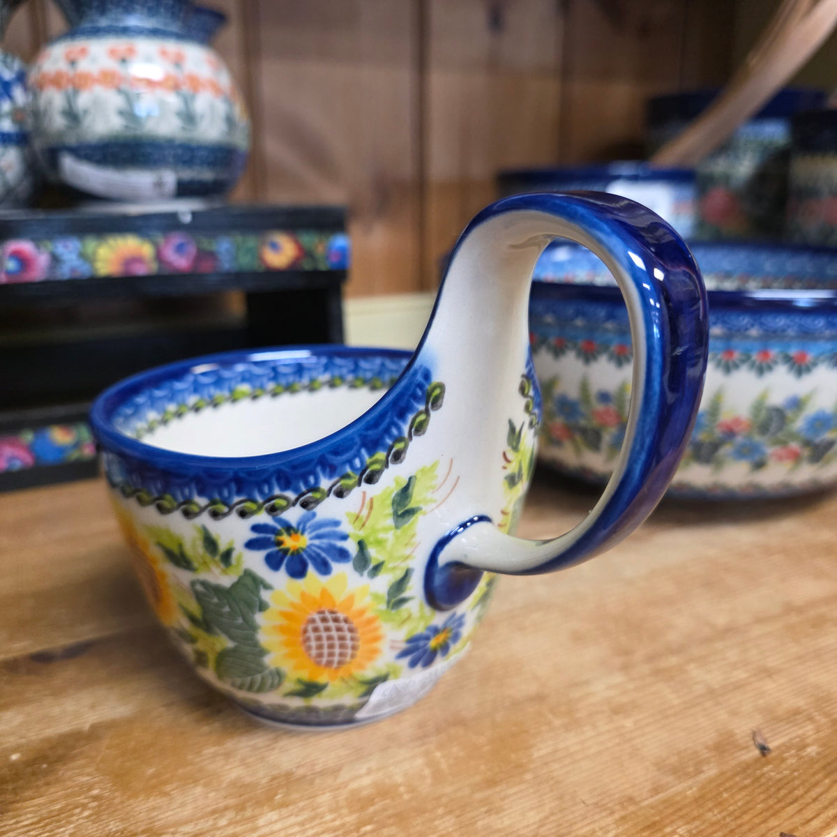 Bowl w/loop handle ~ sunflower 580