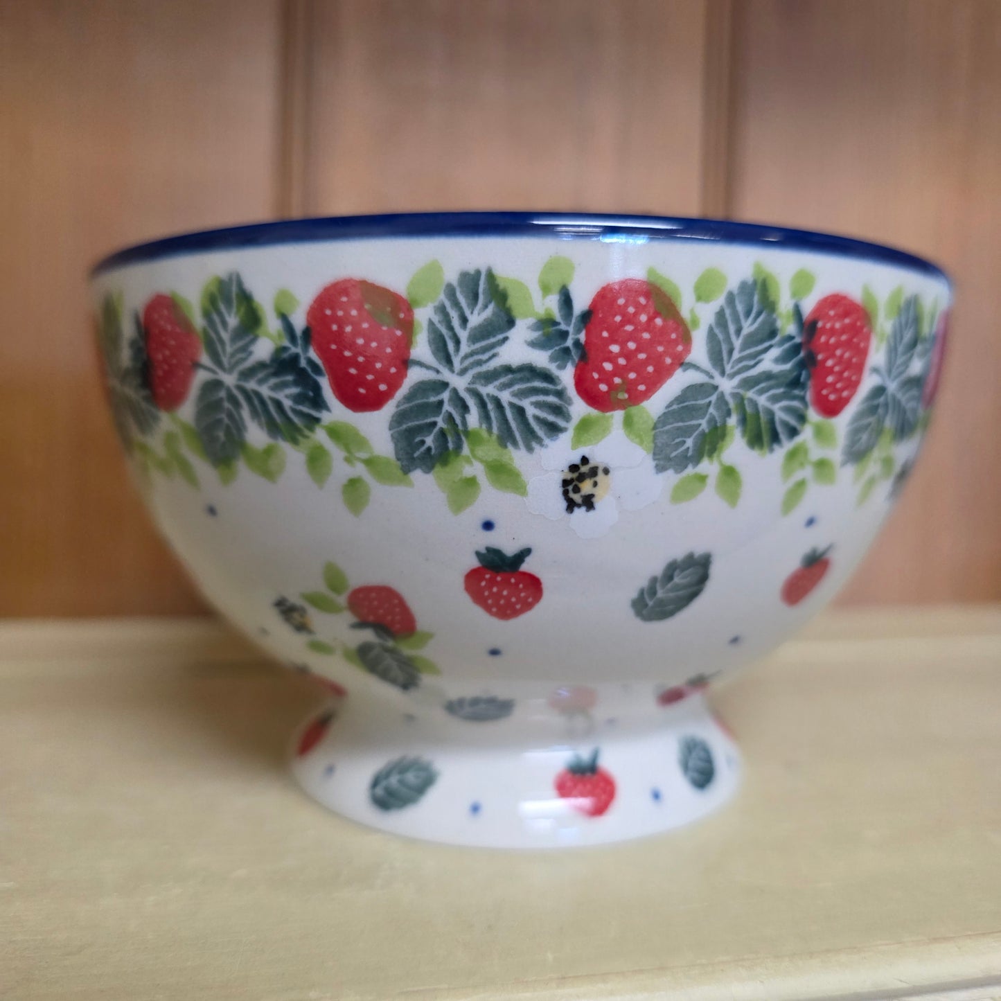 Bowl w/Pedestal   5.25"W  206-2709X  Strawberry Field pf0526
