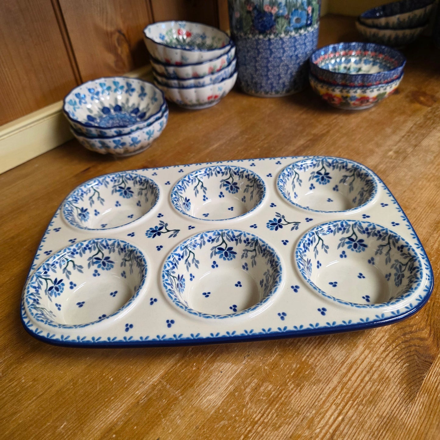 Muffin Pan   811-2524X  Clover Fields pf0526