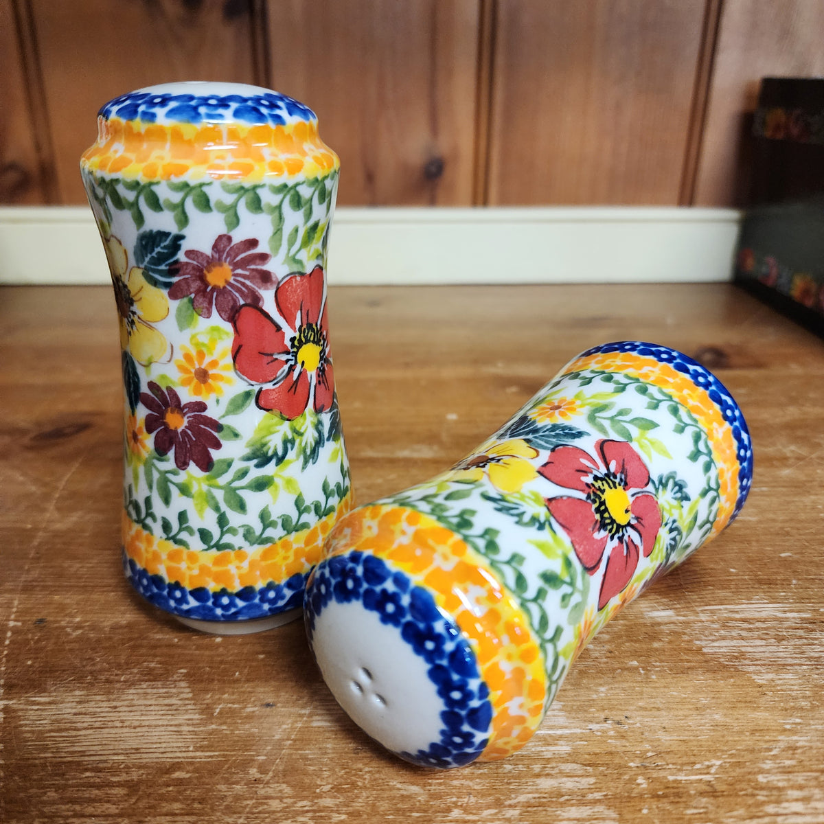 Salt & Pepper ART1  1265 floral