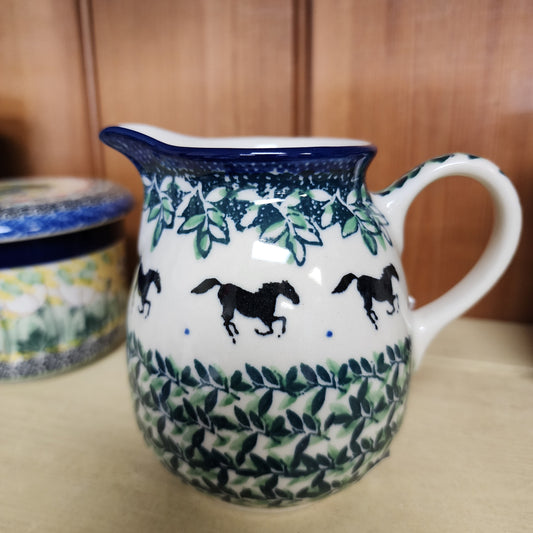 Pitcher 11 oz B84-2241X  Black Beauty pf0526