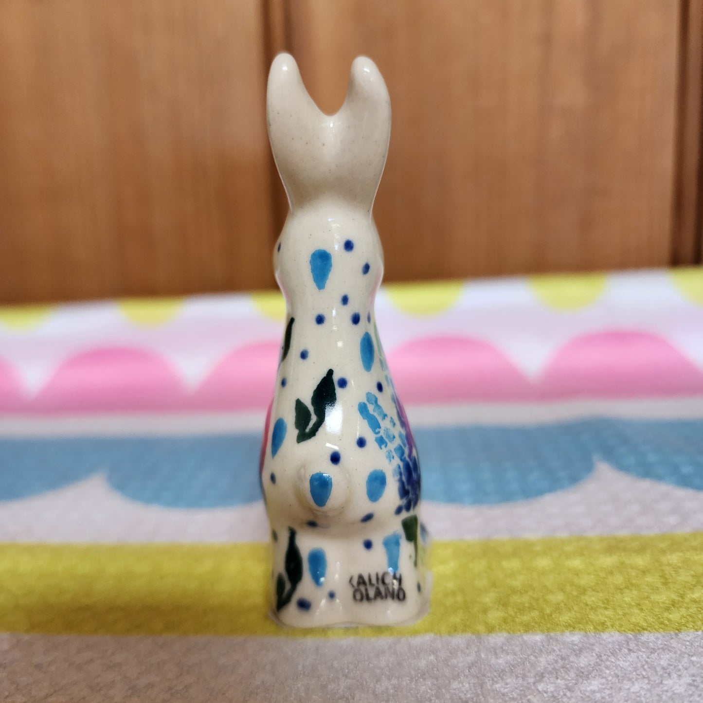Rabbit figurine 7009 ~  (3") standing