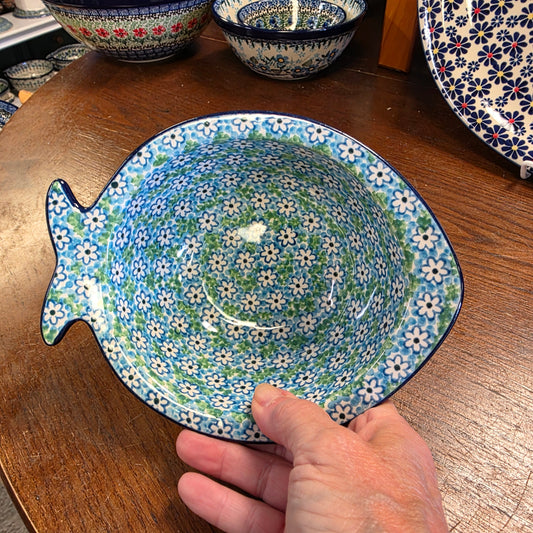 Fish Shaped Bowl ~ Medium    E14-2252X  Key Lime pf0526