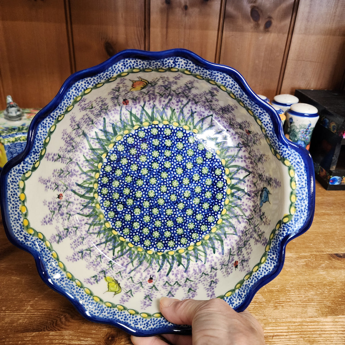 Baker 9"x2" / Round baker Fala w/tab handles/277 Lavender butterfly ladybug