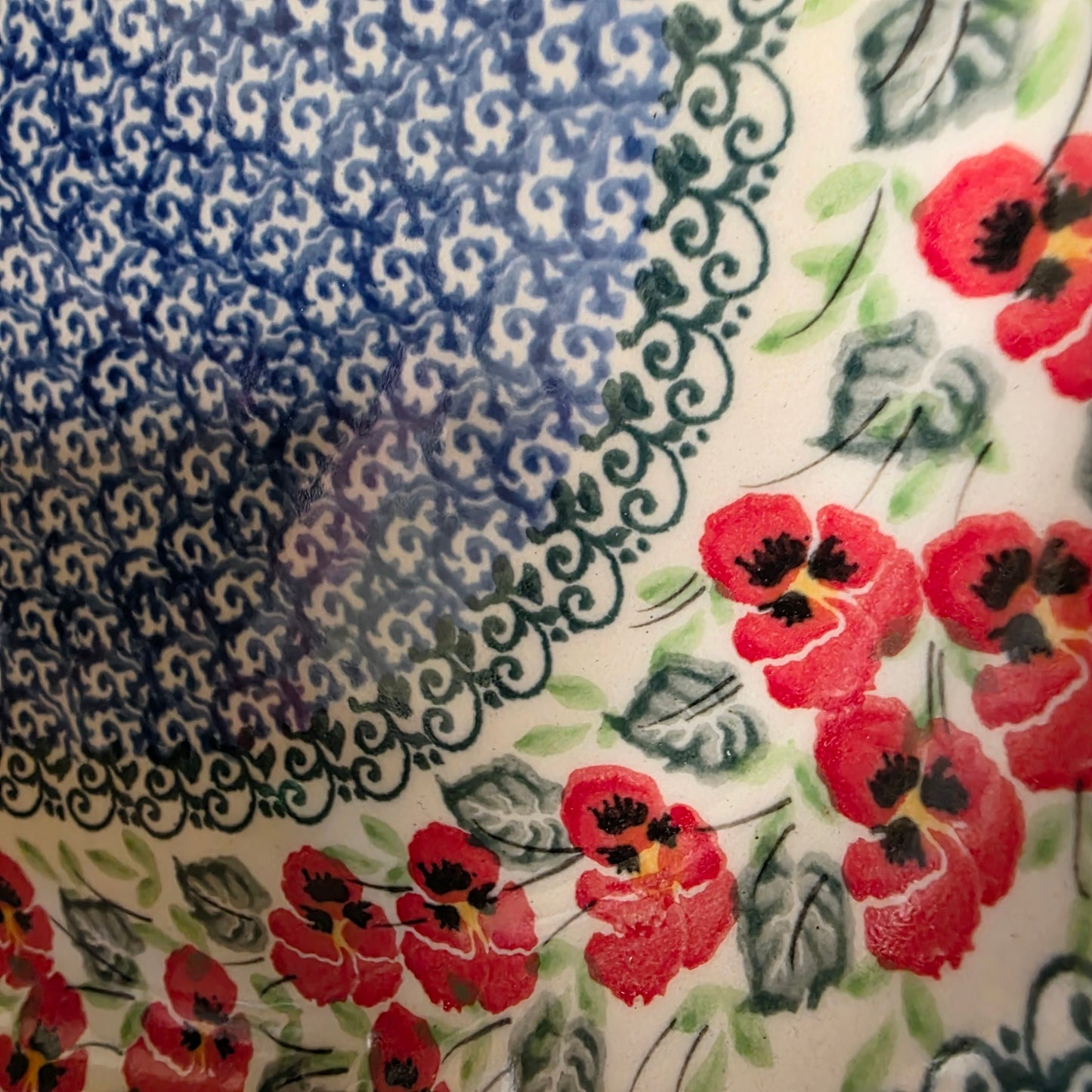 Platter   Oval   11.5" x 15.5"   2538X ~ Red Pansy