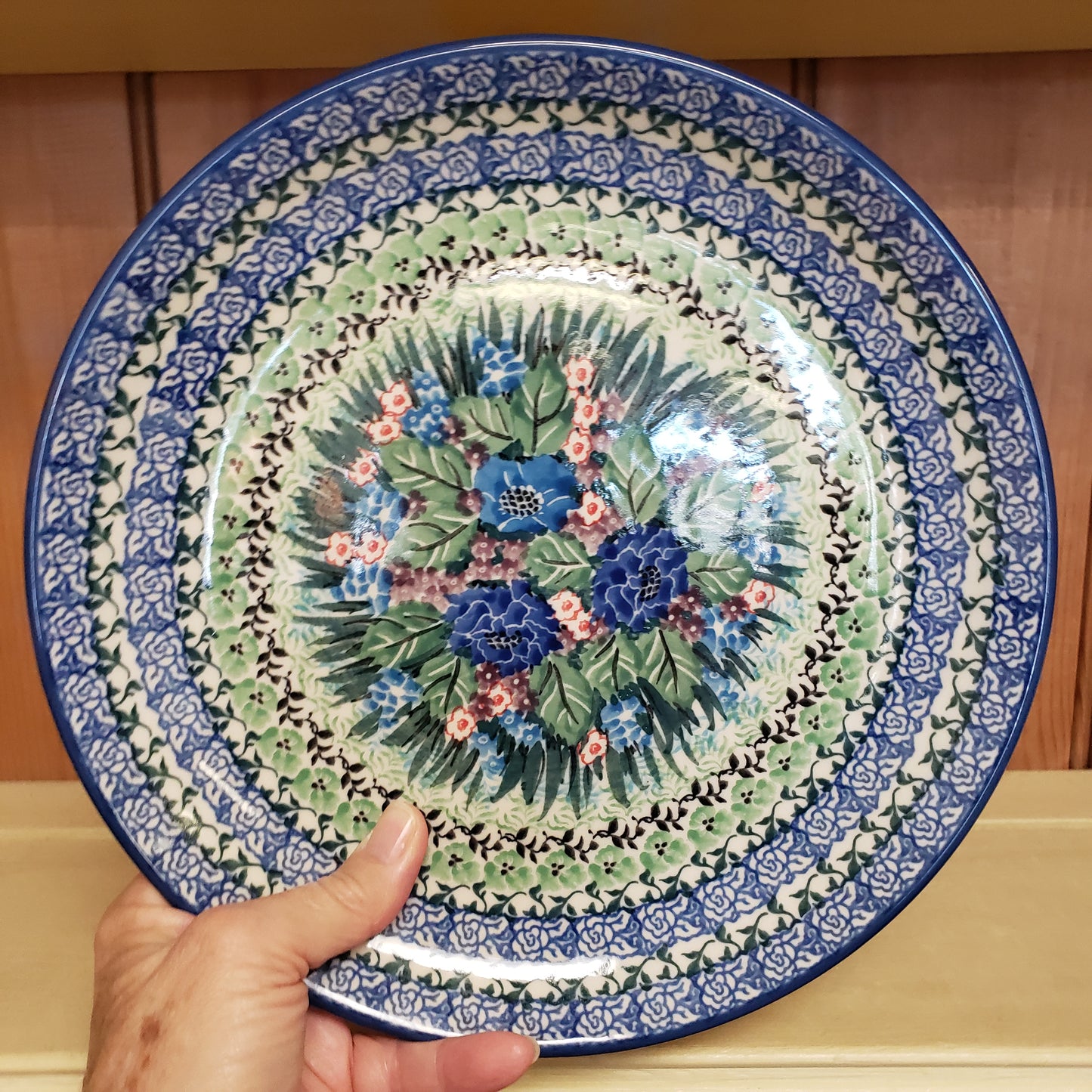 Plate ~ Dinner ~  10" 257-U4572  ~ M. Starzyk