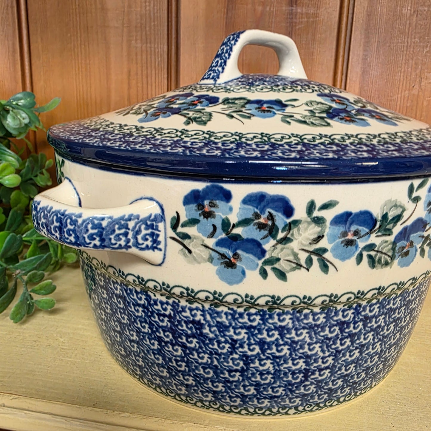 Covered Casserole (2 qt)   278-2273X  Winter Viola pf0526