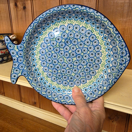 E37 ~ Fish Shaped Plate    E37-3274X  Sea Glass pf0526
