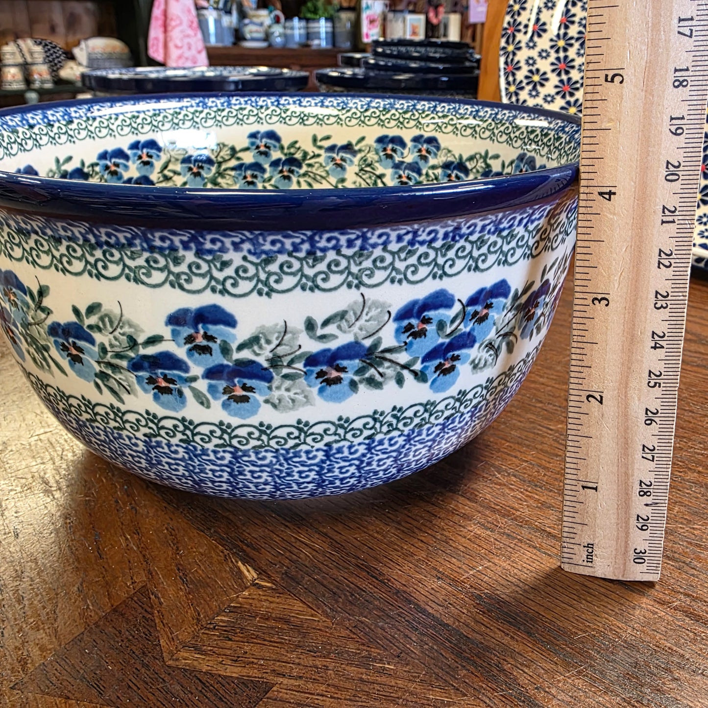 Bowl   Serving   8.5"W x 4.5"D 214-2273X  Winter Viola pf0526
