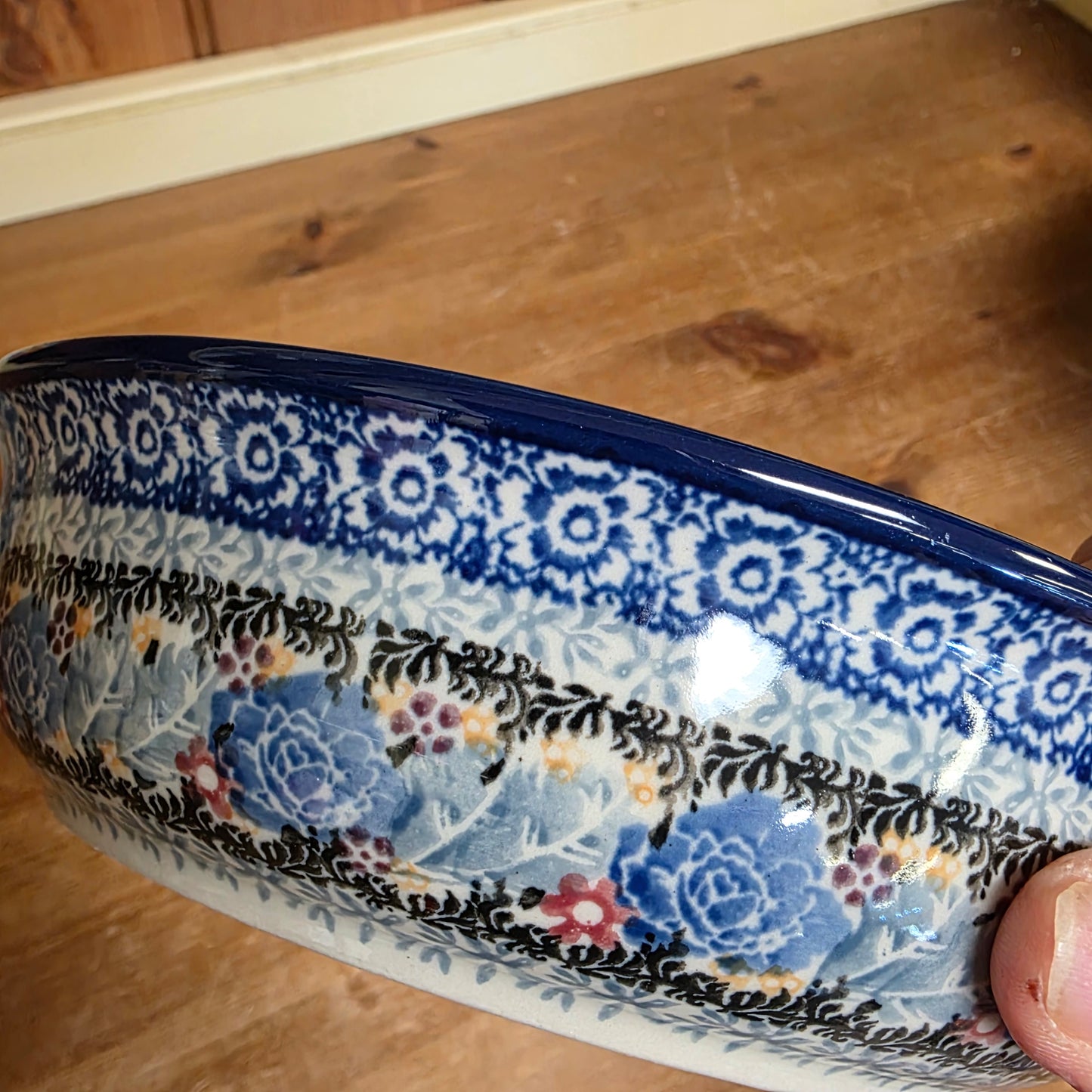 Baker   Round w/ Handles   8" 419- U4129