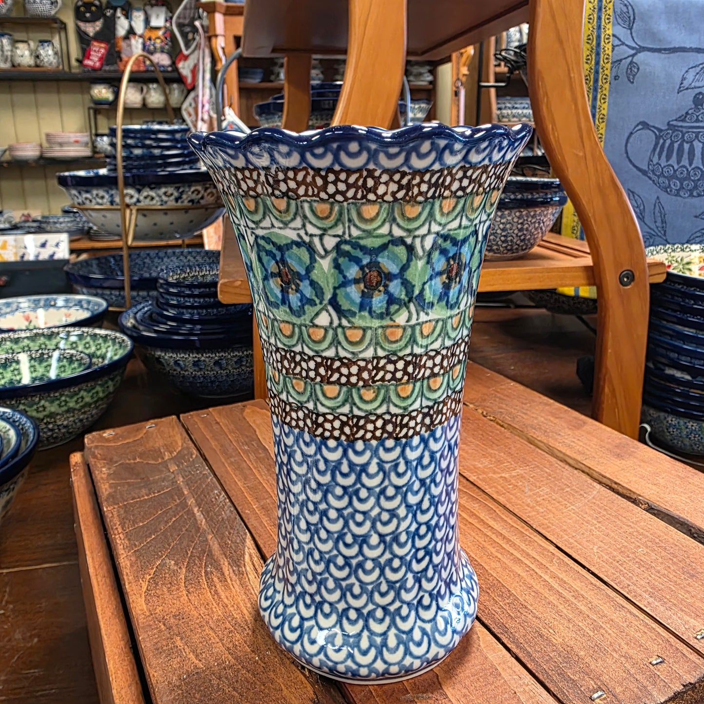 Vase   Fluted   6.75" 050-U0151  U3 pf0526