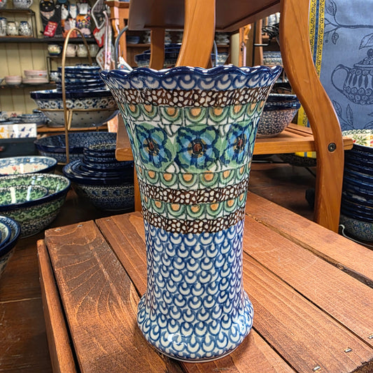 Vase   Fluted   6.75" 050-U0151  U3 pf0526