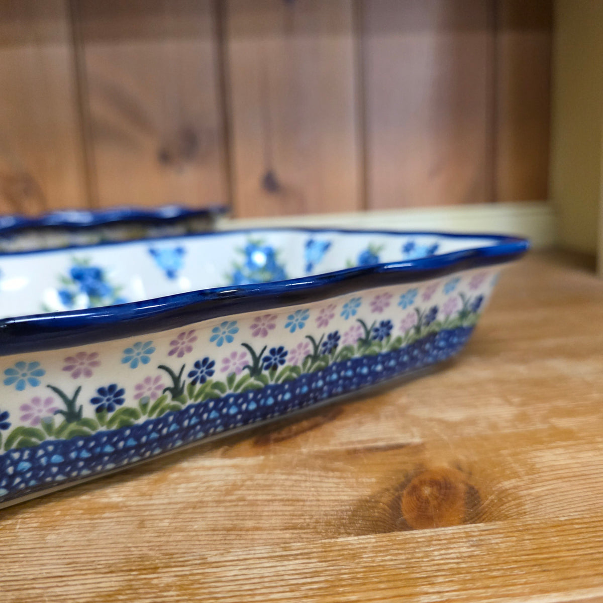 Baker 9.5"x 7.5"x2" Blue Berries 288 Ada ruffle baker
