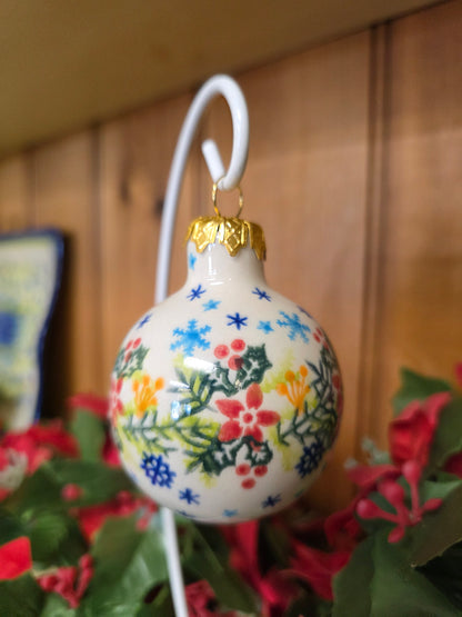 Ornament ~ Snowflakes & flowers 3" Ball