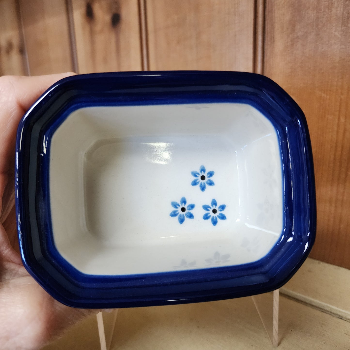 Covered Container   3.25"H x 3.5"W x 4.5"L    1932X ~ Song Bird