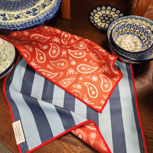 Towel / Poly Bandana Blues: Reversible Hand Towel: Blue/Red / 19x29in