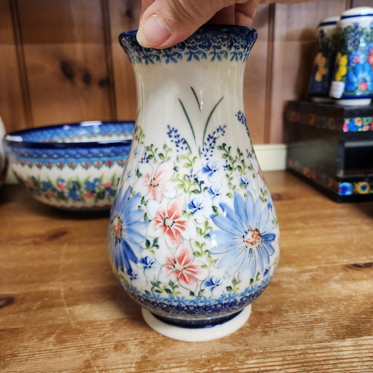 Vase 9" ~ White/Blue Soft Colors Flowers UNIKAT ART2