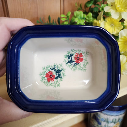 Box Covered Container   3.25"H x 3.5"W x 4.5"L  385-1916X  Maraschino pf0526