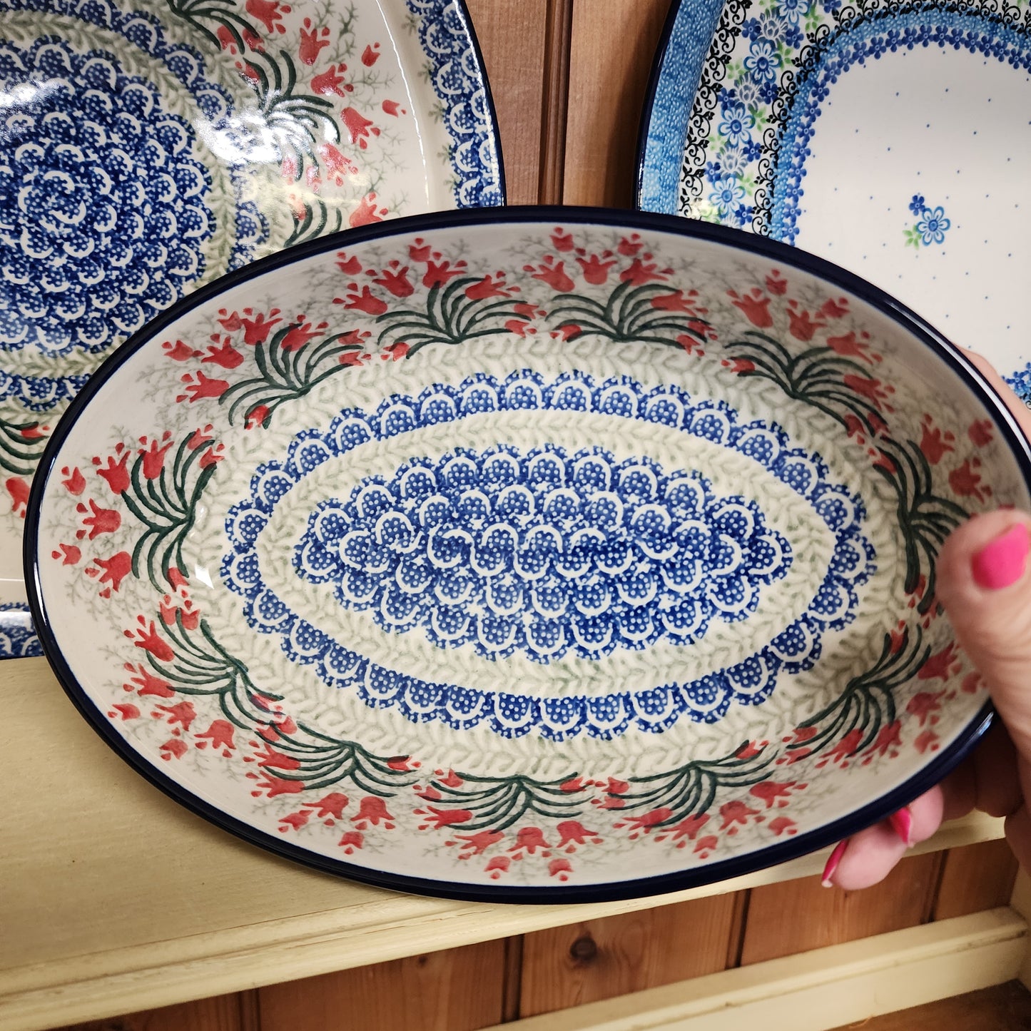 Baker Oval ~ 9.5" 299-1437X Crimson Bells  4 cups